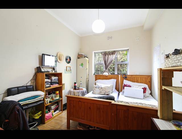 7 BEDROOM HOUSE FOR SALE IN WALMER ESTATE